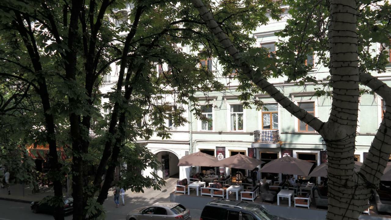 E4 Hotel Одесса Экстерьер фото